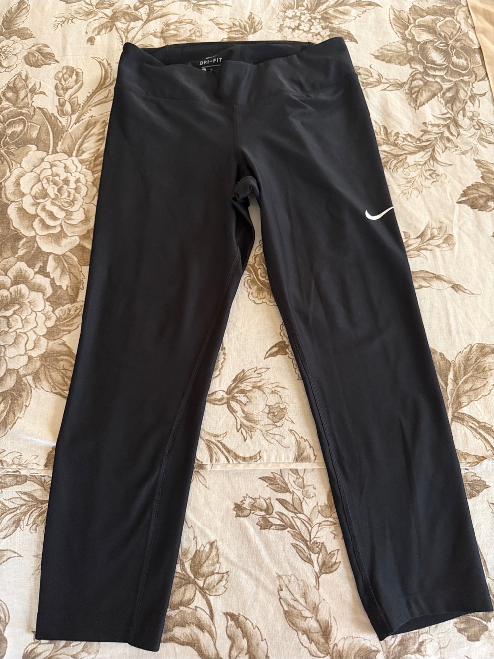 Nike Black Cropped' Performance Leggings with White Swoosh (Medium)